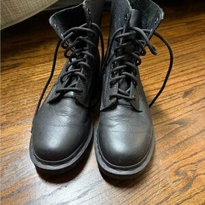 Dr. Martens 1460 black Mono women’s boots size 8